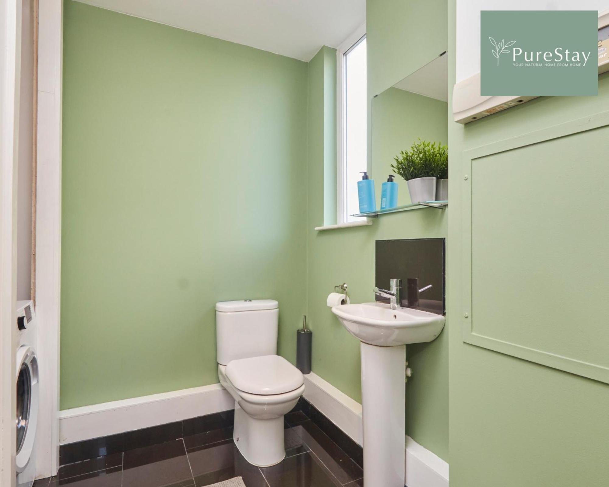 Superb House Manchester Near Etihad With Free Parking Sleeps 8 外观 照片