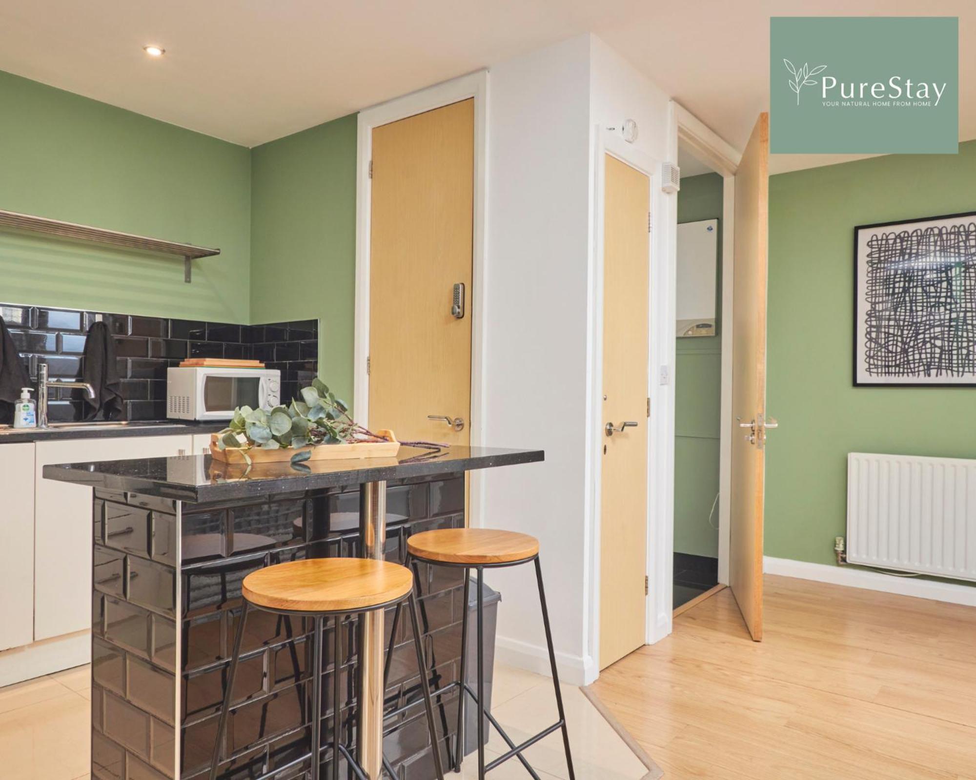 Superb House Manchester Near Etihad With Free Parking Sleeps 8 外观 照片