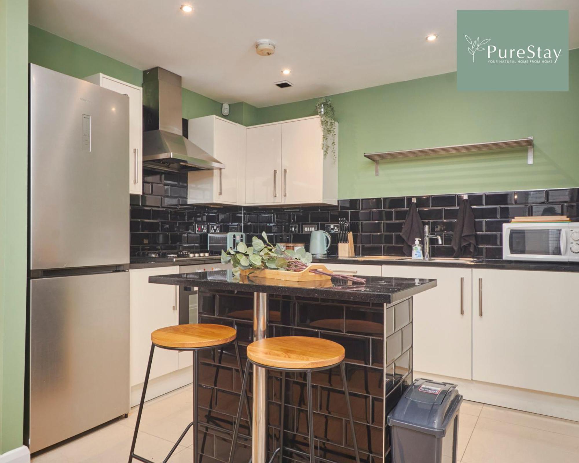 Superb House Manchester Near Etihad With Free Parking Sleeps 8 外观 照片